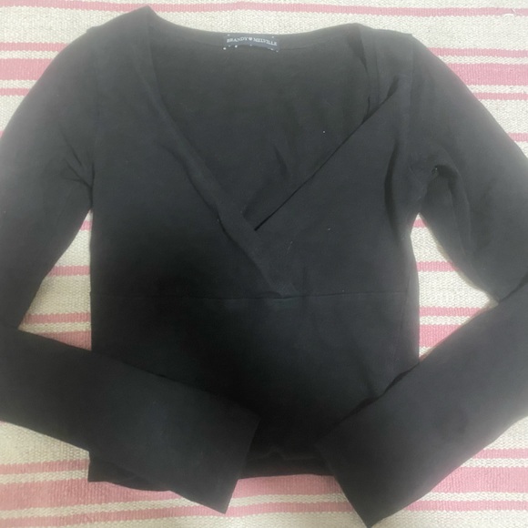 brandy melville long sleeve black v neck top - Picture 1 of 1